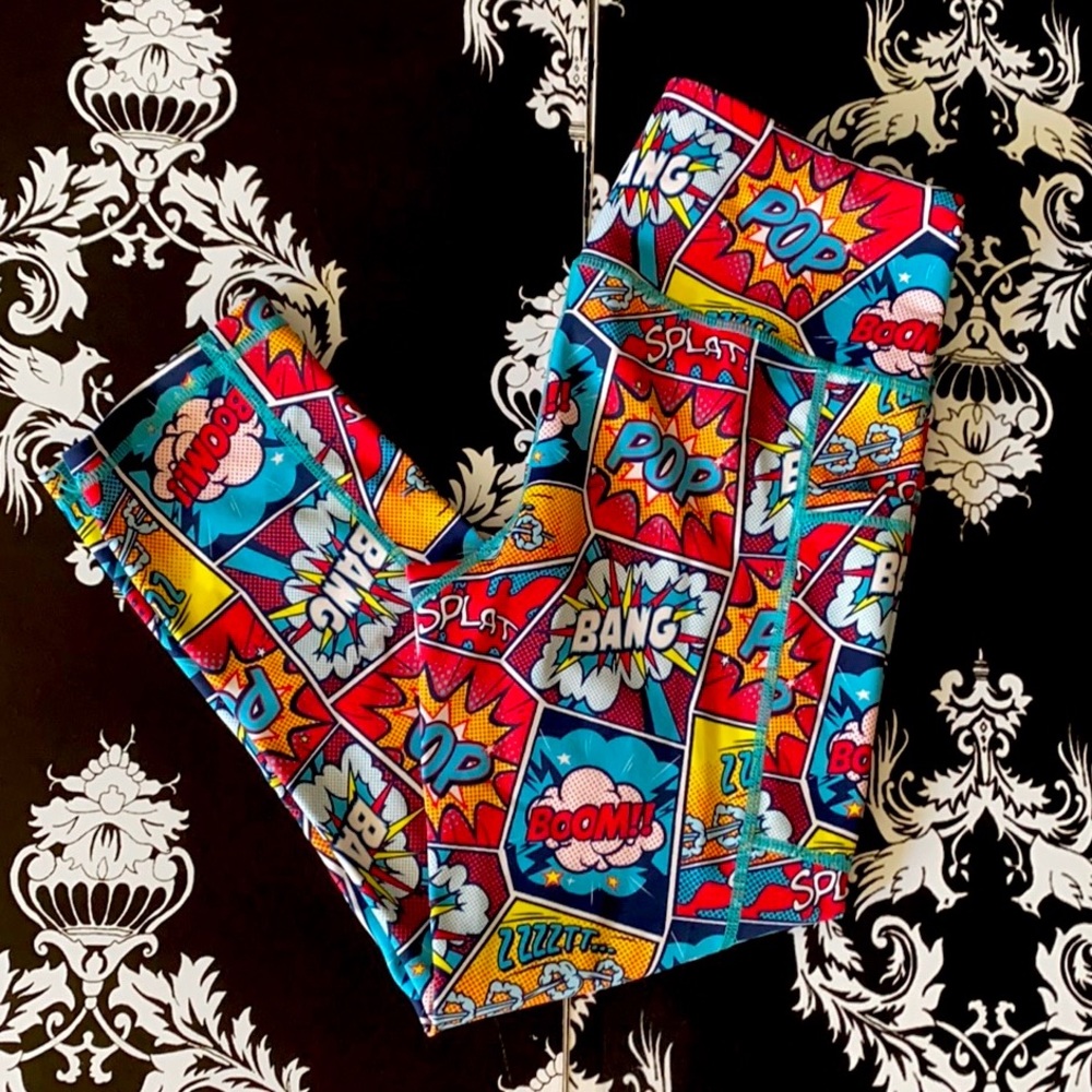 🍀 NEW! Colorful Super Hero Workout Legging Capris